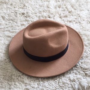 Felt hat